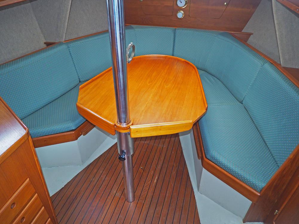 Salon, Accommodatie